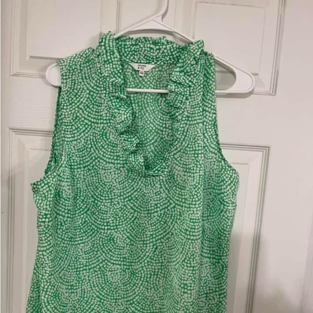 Crown and Ivy
Sleeveless